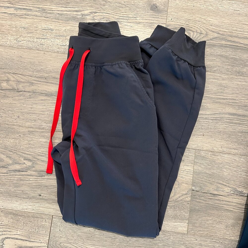 FIGS high waisted jogger scrub pant